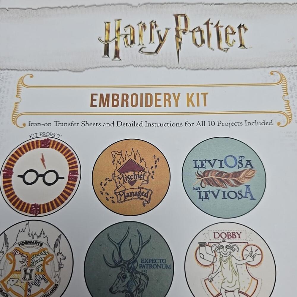 Harry Potter Embroidery (Embroidery Craft) - paperback Wilding, Deborah - Picture 8 of 14